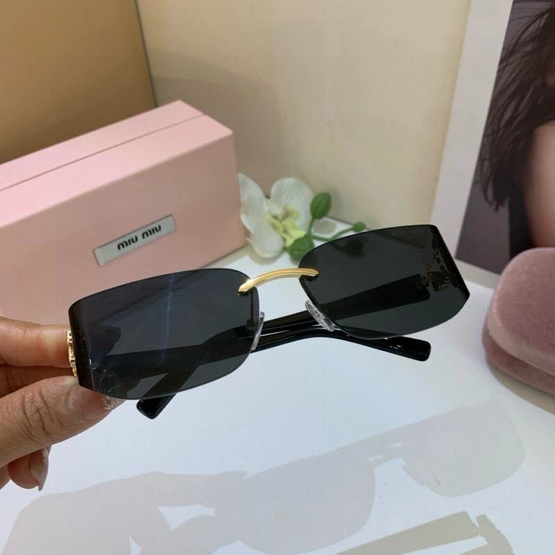 Unisex Miu Miu Sunglasses 281433