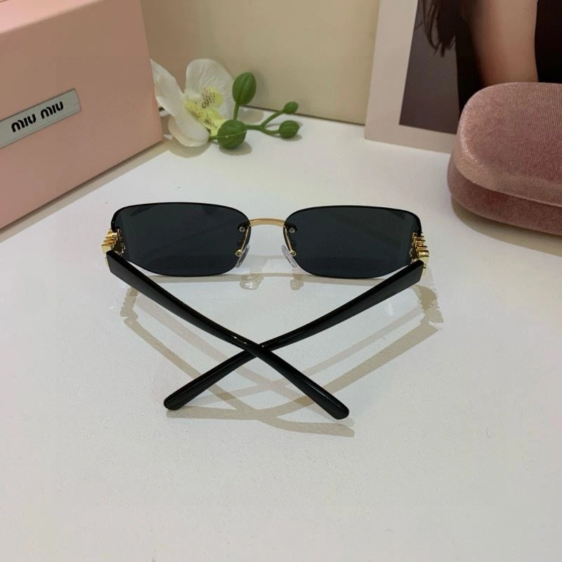 Unisex Miu Miu Sunglasses 281433