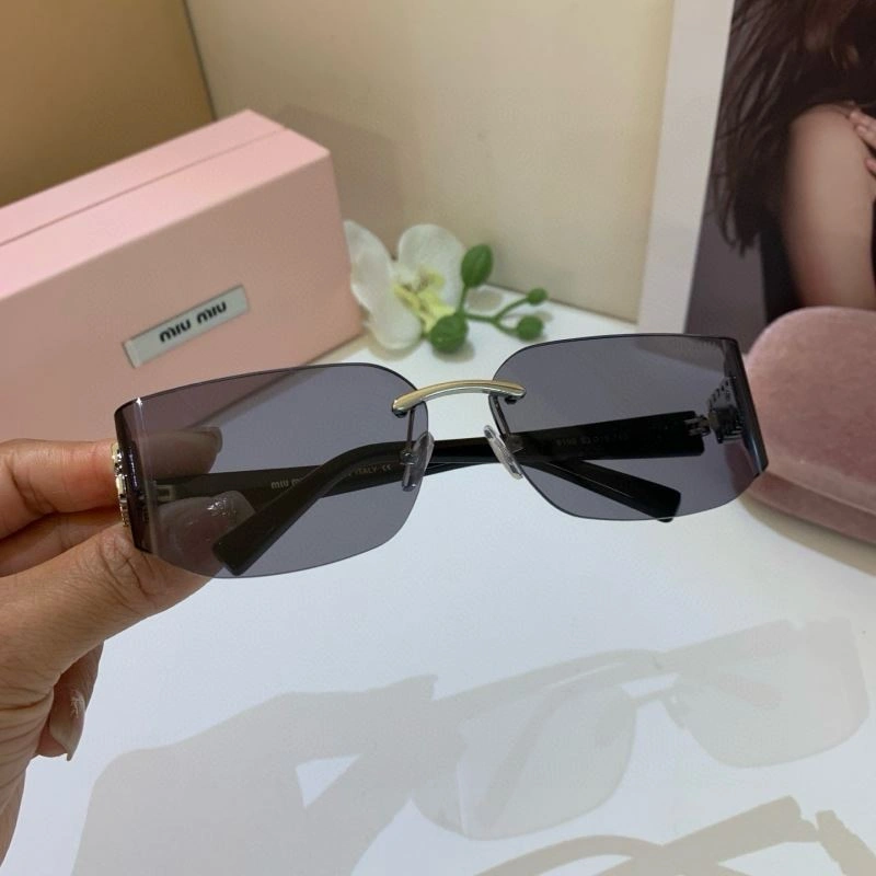 Miu Miu Sunglasses Contemporary 281444