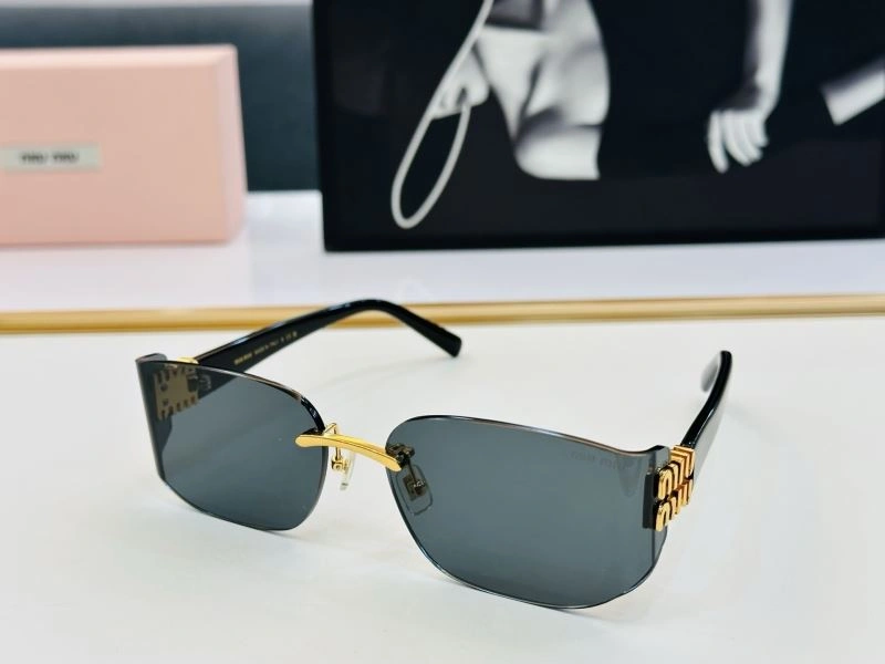 Miu Miu Sunglasses Elegant 281462