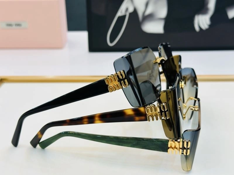 Bold Miu Miu Sunglasses 281455