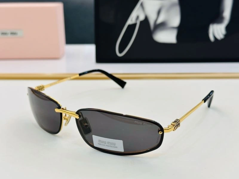 Breathable Miu Miu Sunglasses 281431