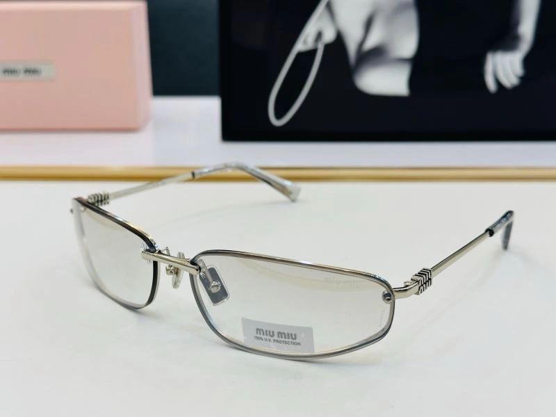 Breathable Miu Miu Sunglasses 281431