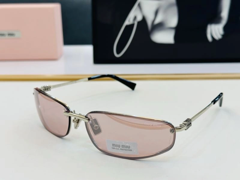 Breathable Miu Miu Sunglasses 281431
