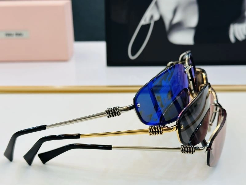 Breathable Miu Miu Sunglasses 281431