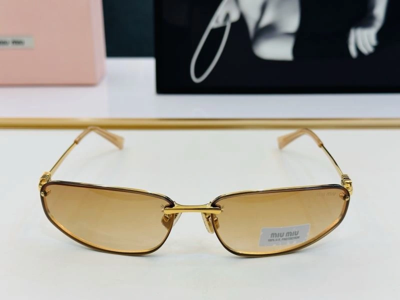 Breathable Miu Miu Sunglasses 281431
