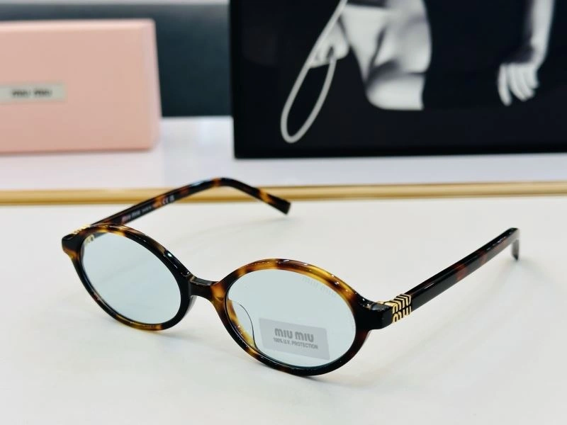Miu Miu Sunglasses Minimalist 281430