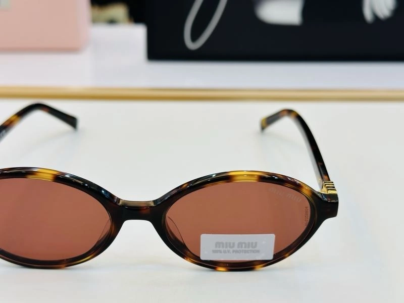 Miu Miu Sunglasses Minimalist 281430
