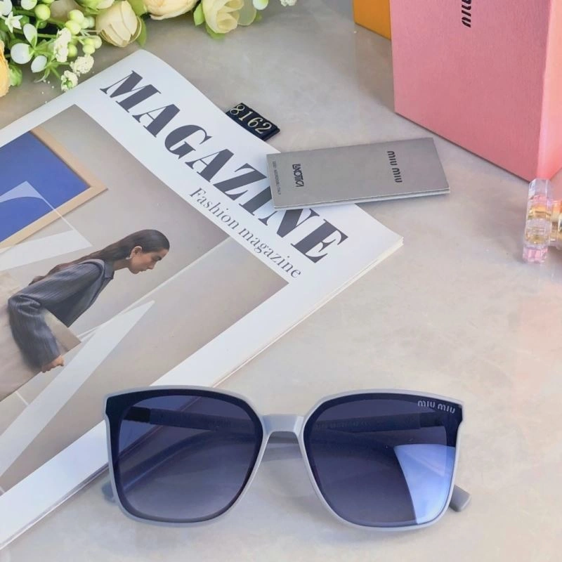 Miu Miu Sunglasses Lightweight 281426