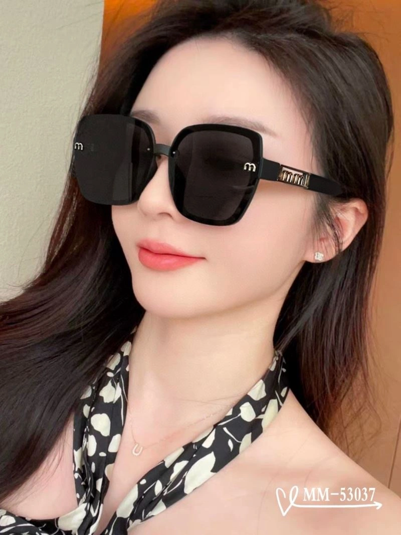 Miu Miu Sunglasses Lightweight 281423