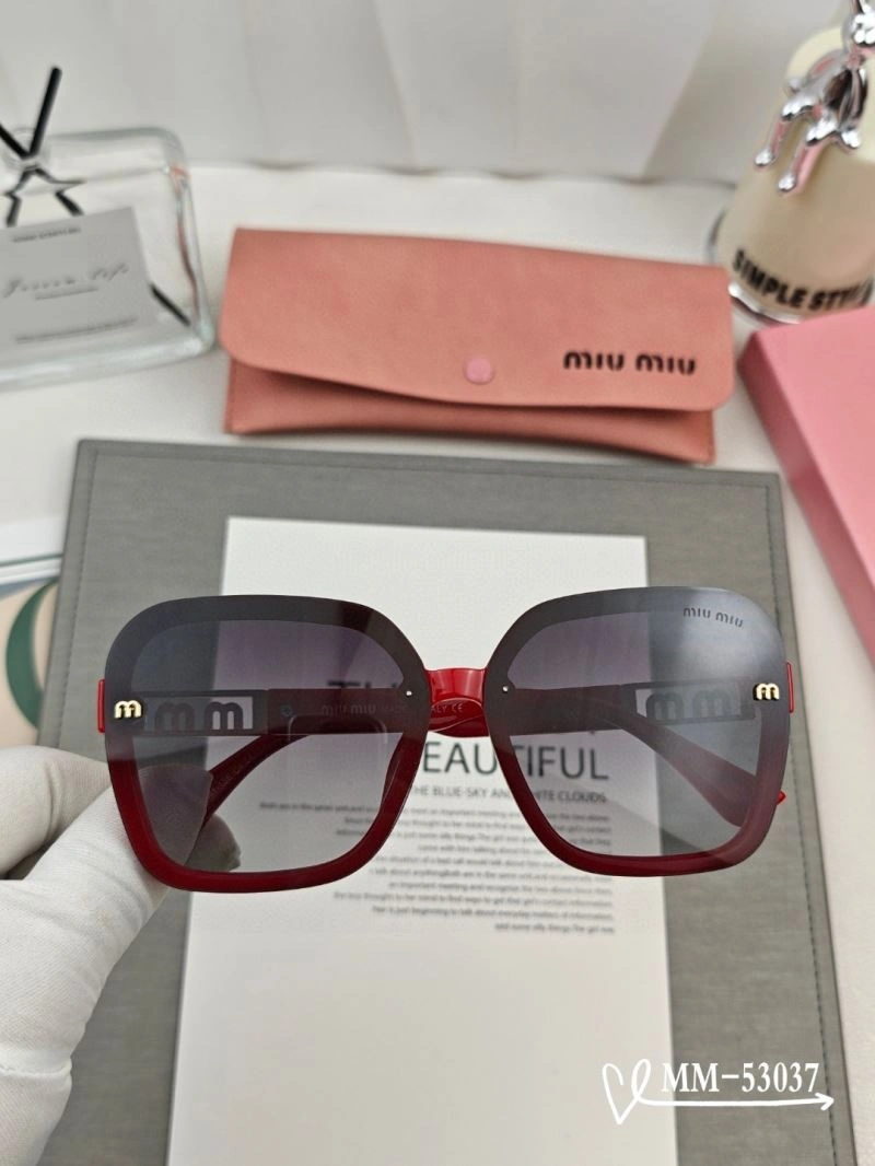 Miu Miu Sunglasses Lightweight 281423