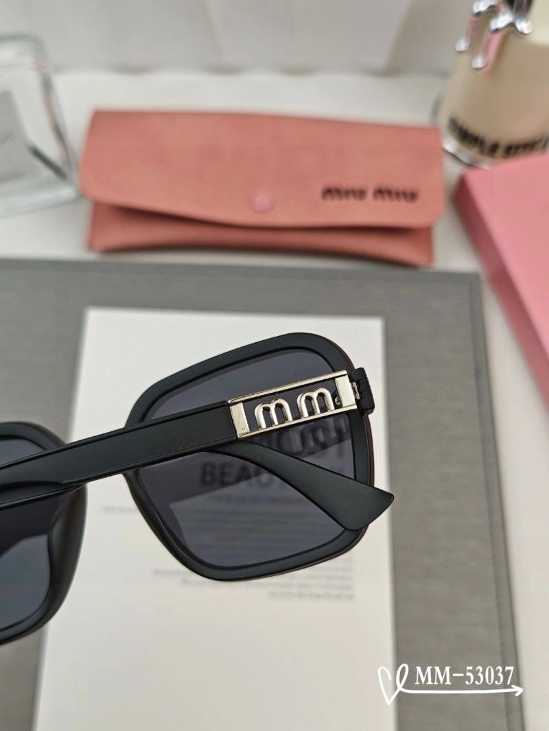 Miu Miu Sunglasses Lightweight 281423