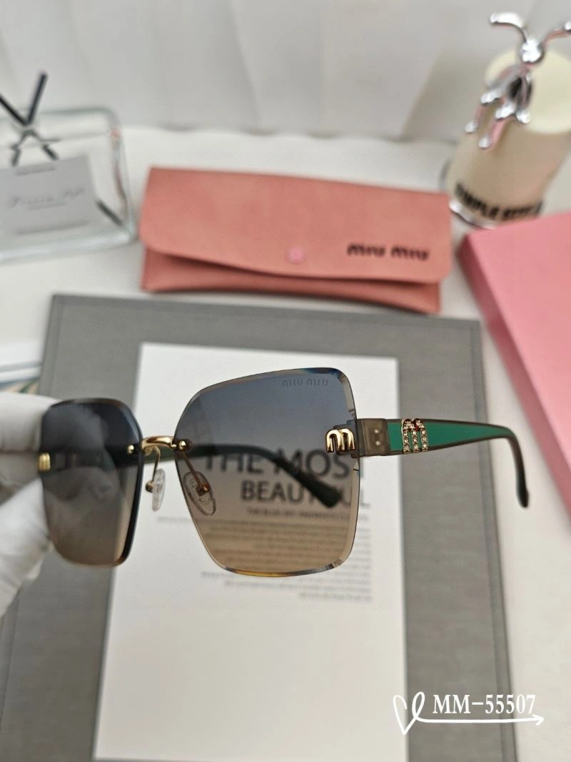Compact Miu Miu Sunglasses 281424