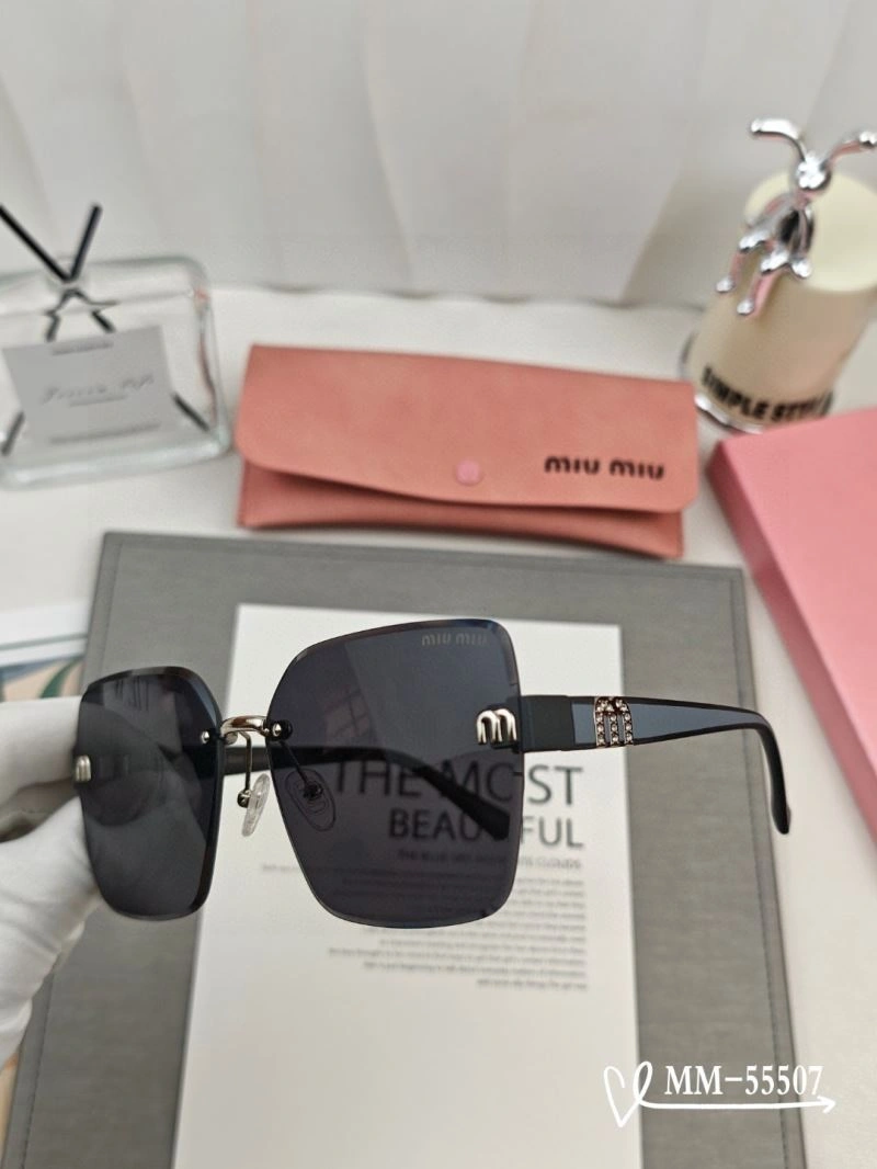 Compact Miu Miu Sunglasses 281424