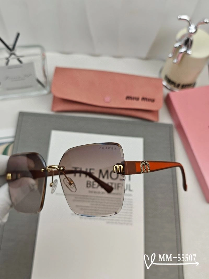 Compact Miu Miu Sunglasses 281424