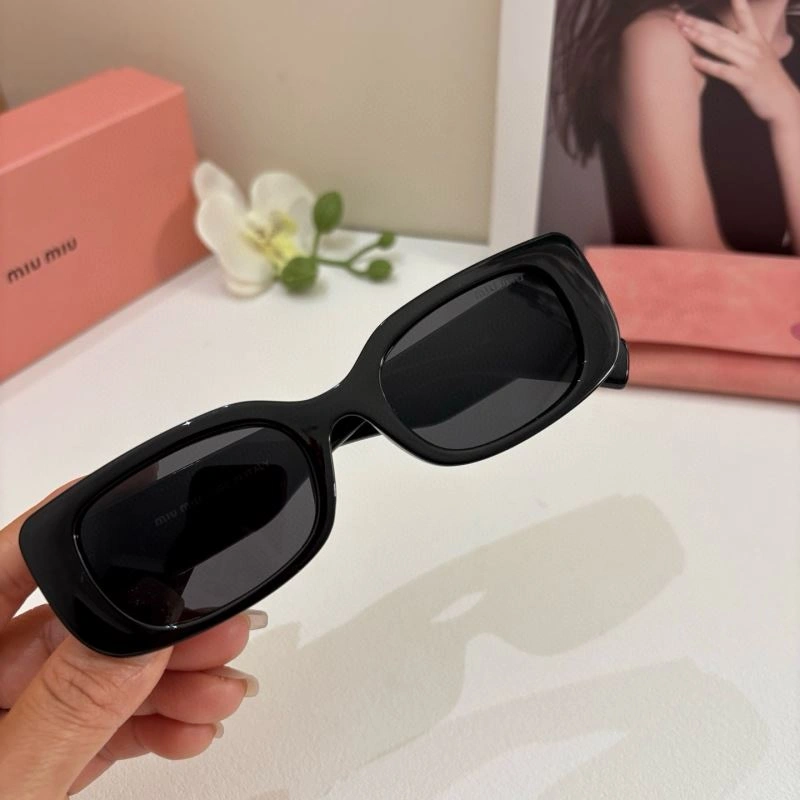 Miu Miu Sunglasses Sleek 281422