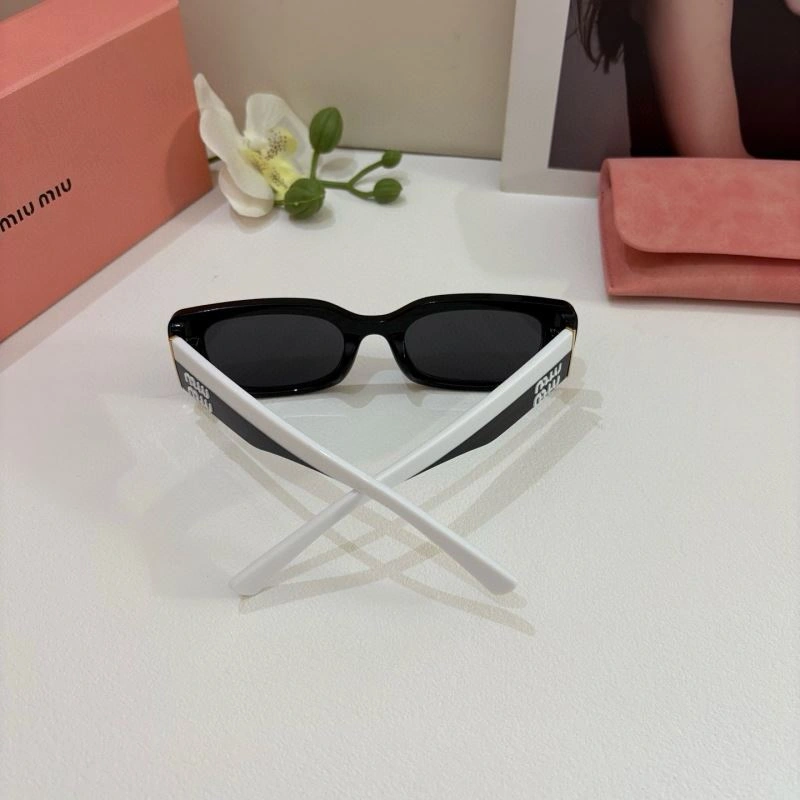 Sophisticated Miu Miu Sunglasses 281420