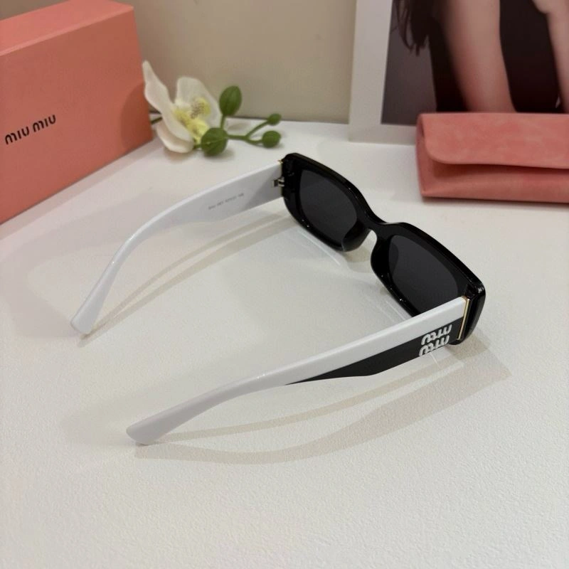 Sophisticated Miu Miu Sunglasses 281420
