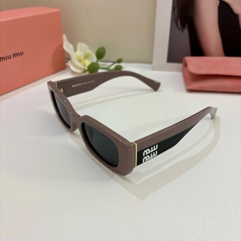 Miu Miu Sunglasses Seasonal 281392