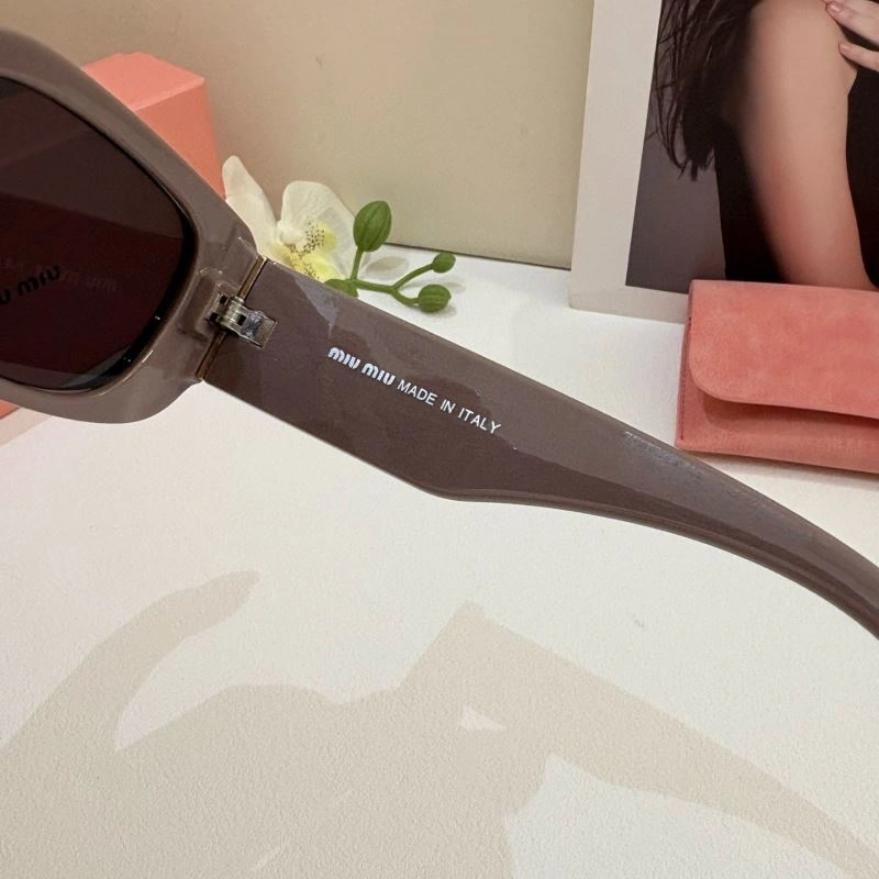 Miu Miu Sunglasses Seasonal 281392