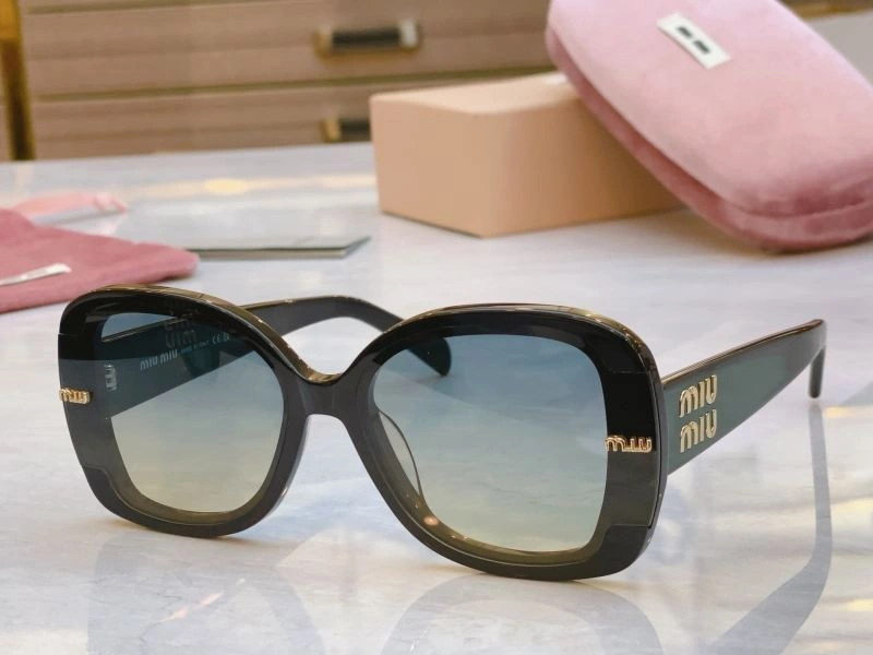 Refined Miu Miu Sunglasses 281391