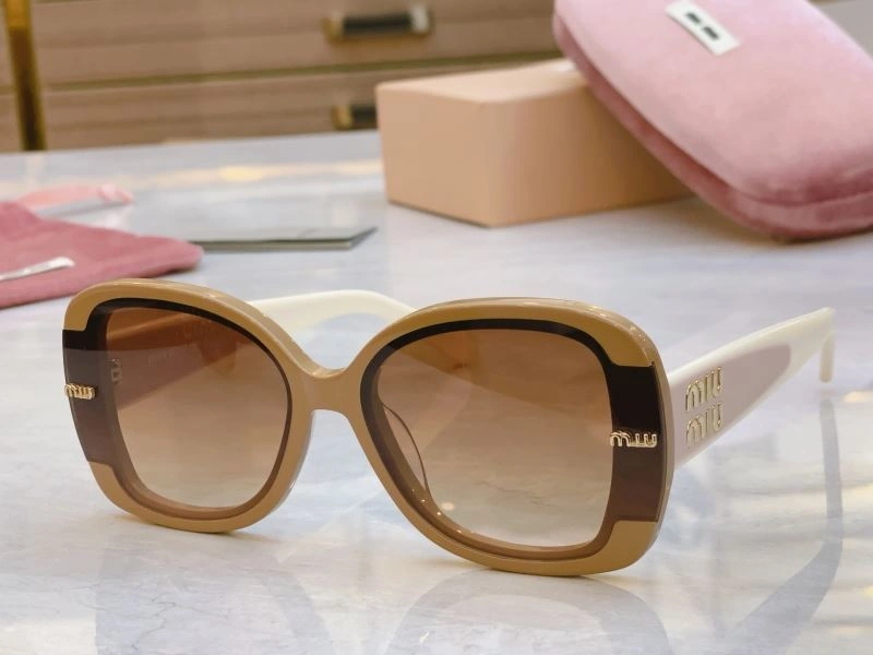 Refined Miu Miu Sunglasses 281391