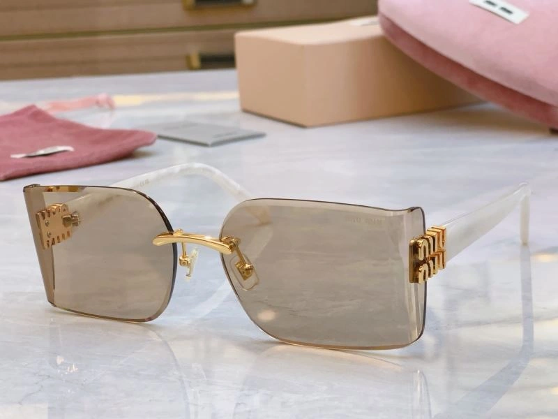 Miu Miu Sunglasses Comfortable 281419