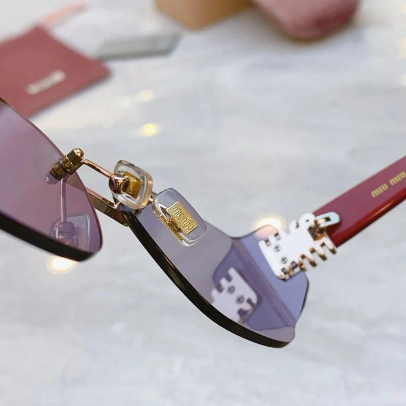 Miu Miu Sunglasses StreetReady 281400