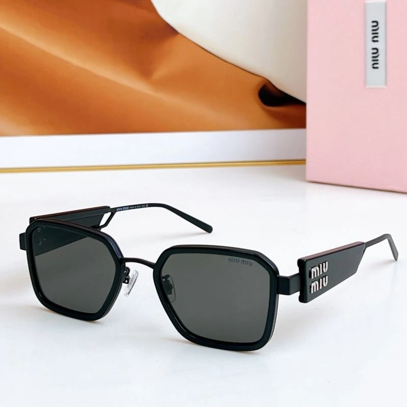 Miu Miu Sunglasses Vibrant 281418