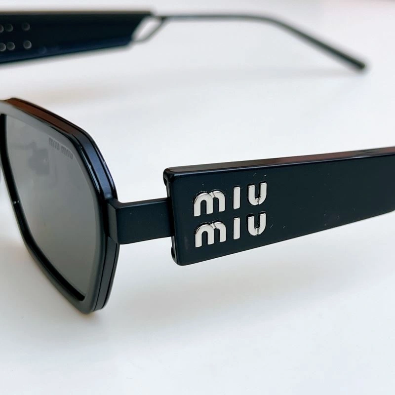 DailyWear Miu Miu Sunglasses 281413