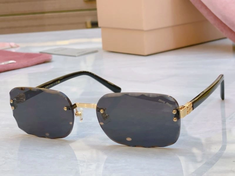 Miu Miu Sunglasses Sporty 281405
