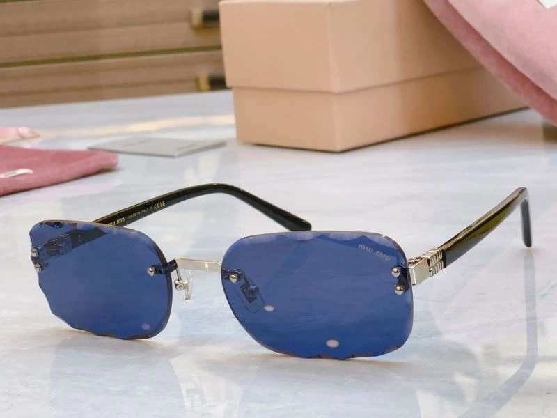 Miu Miu Sunglasses Sporty 281405