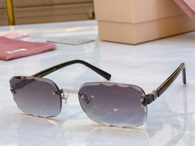Miu Miu Sunglasses Sporty 281405