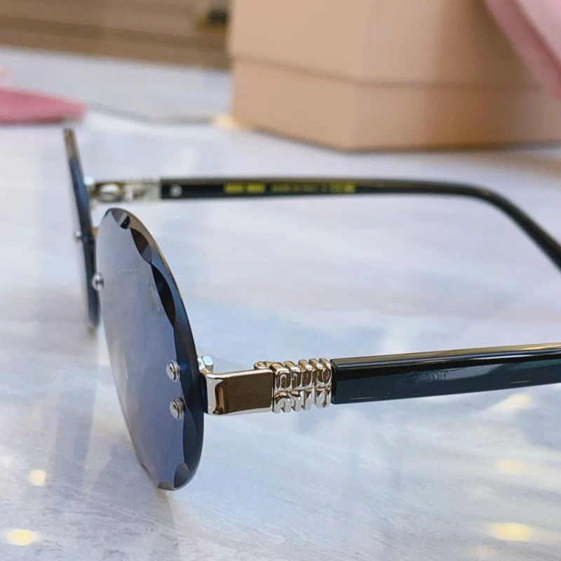 Chic Miu Miu Sunglasses 281406