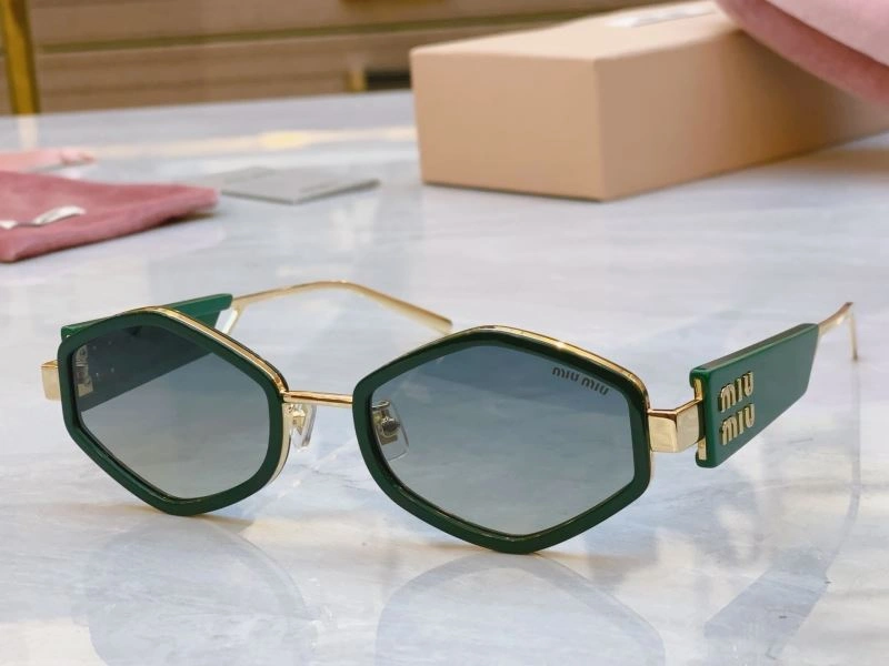 Miu Miu Sunglasses Reliable 281415