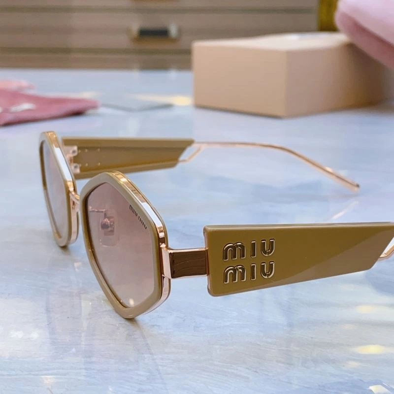 Miu Miu Sunglasses Reliable 281415
