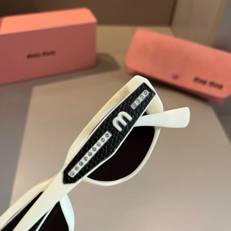 Miu Miu Sunglasses Sleek 281396