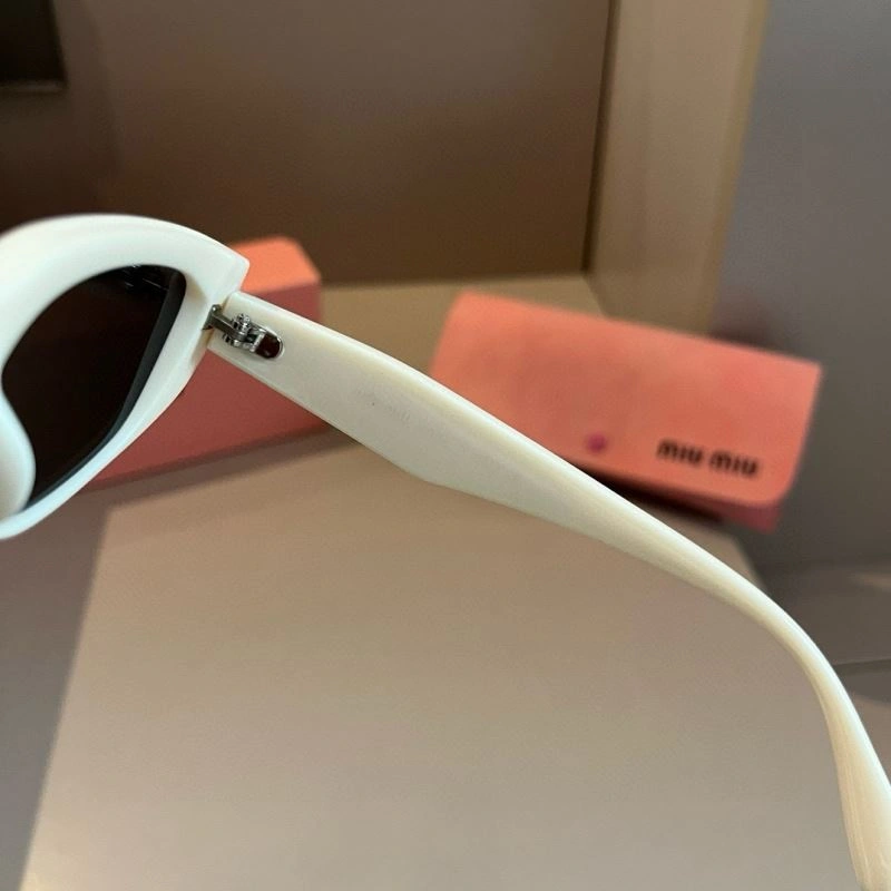 Miu Miu Sunglasses Sleek 281396