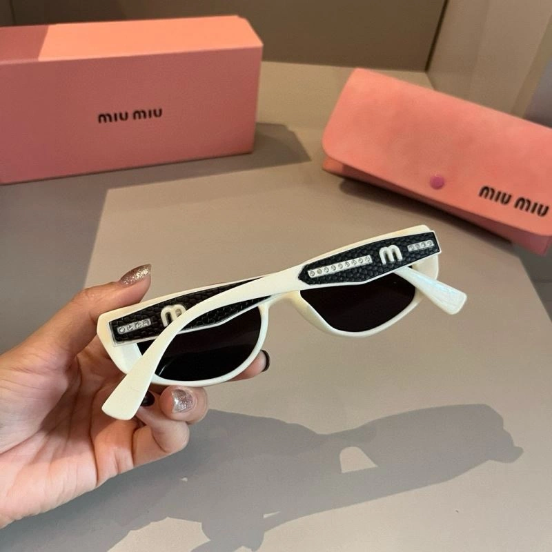 Miu Miu Sunglasses Sleek 281396