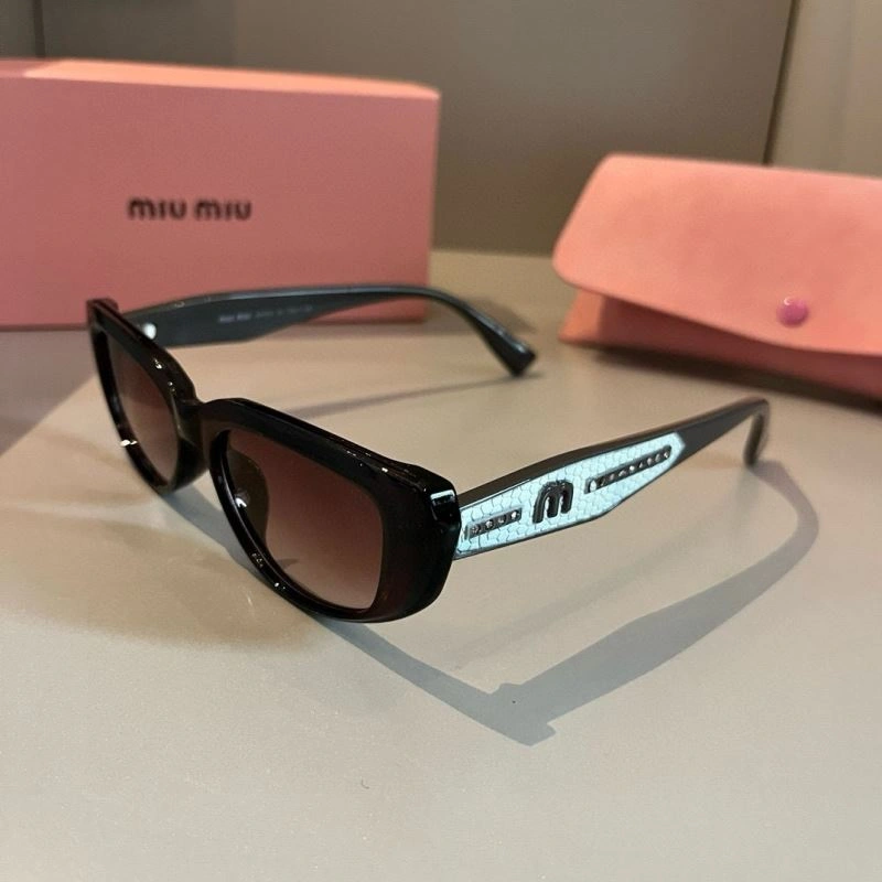Fashionable Miu Miu Sunglasses 281404