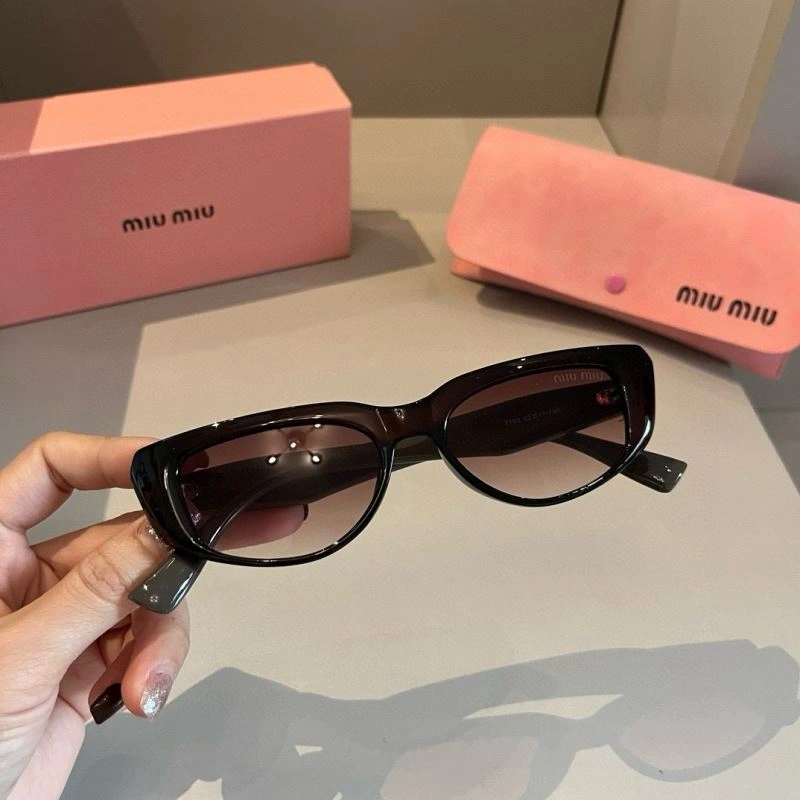 Fashionable Miu Miu Sunglasses 281404