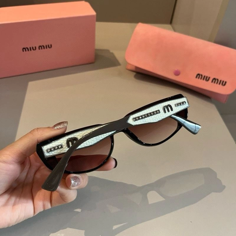 Fashionable Miu Miu Sunglasses 281404