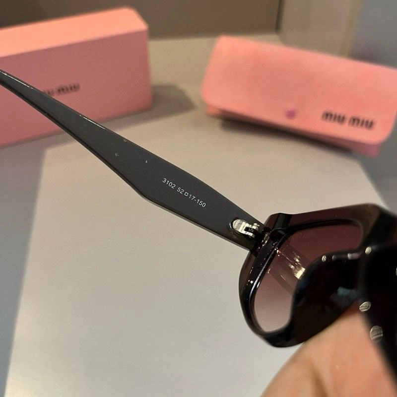 Fashionable Miu Miu Sunglasses 281404