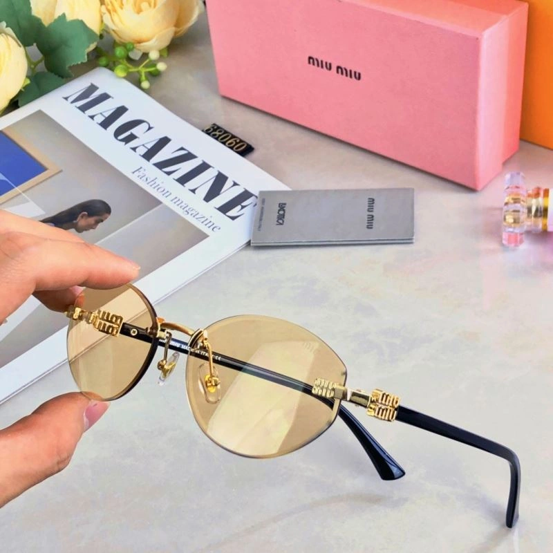Miu Miu Sunglasses Lightweight 281402