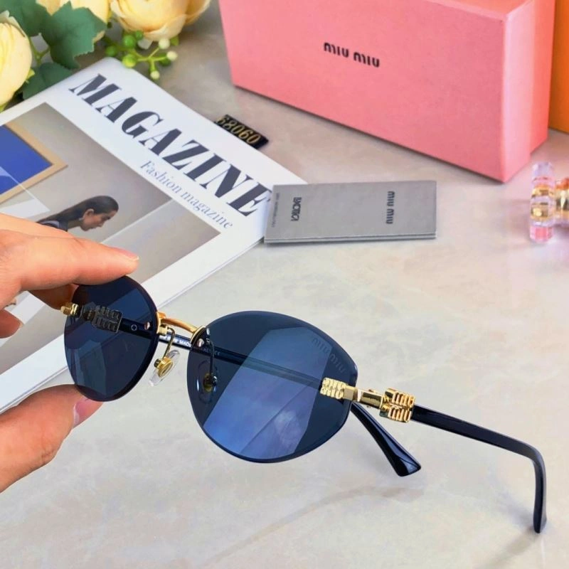 Miu Miu Sunglasses Lightweight 281402