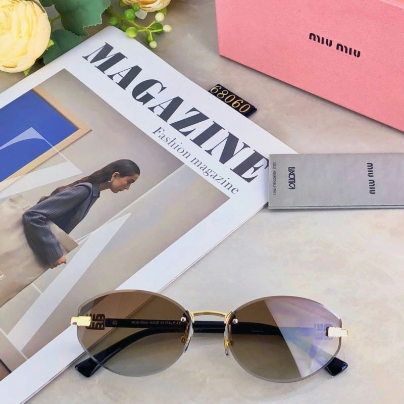 Miu Miu Sunglasses Lightweight 281402