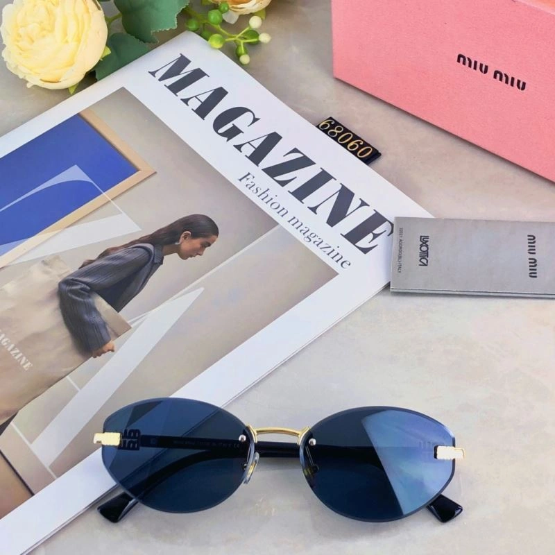 Miu Miu Sunglasses Lightweight 281402