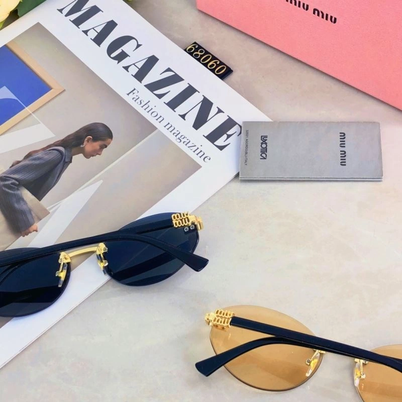 Miu Miu Sunglasses Lightweight 281402