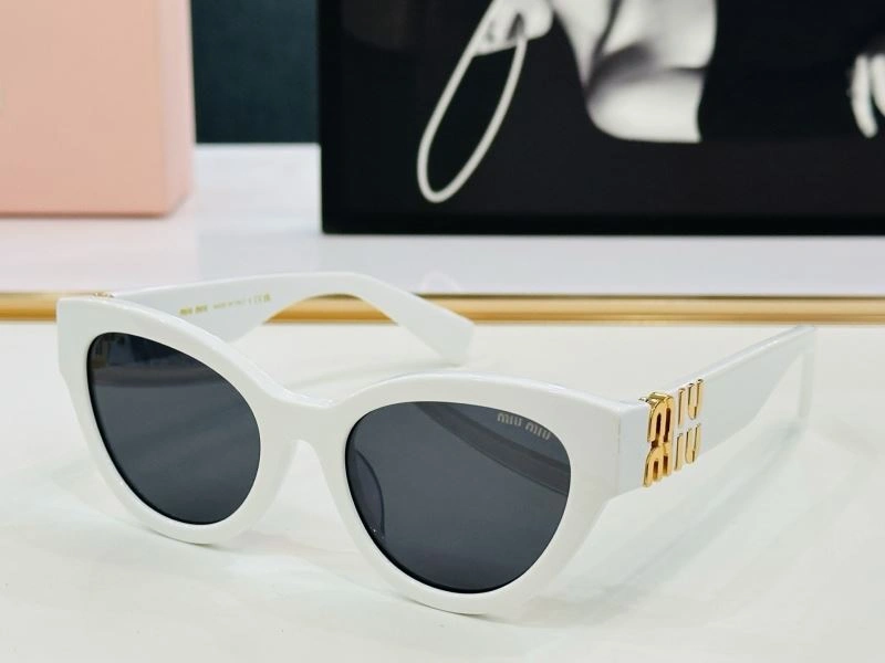 MultiPurpose Miu Miu Sunglasses 281416
