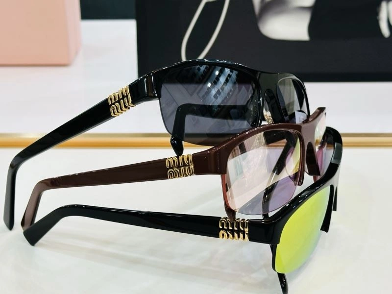 FlexibleFit Miu Miu Sunglasses 281417